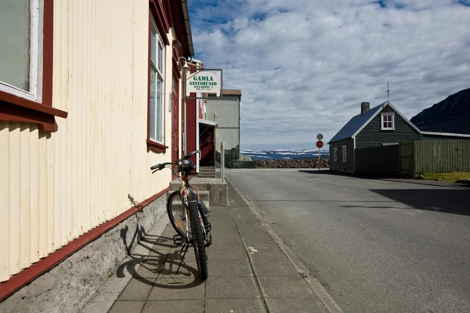 Guesthouse Ísafjördur - Gamla Ísafjörður Exterior foto